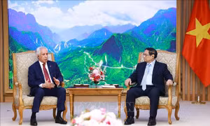 Thủ tướng Phạm Minh Chính tiếp Quốc vụ khanh Bộ Ngoại giao Nhà nước Qatar