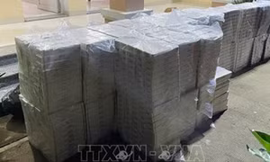 Phát hiện phương tiện vận chuyển hơn 27.000 bao thuốc lá nhập lậu