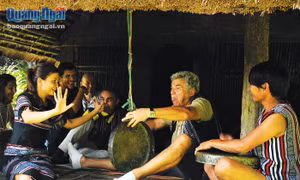 Những người góp phần lưu giữ văn hóa dân tộc thiểu số
