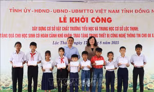 Niềm vui của thầy và trò vùng biên giới trước thềm năm học mới