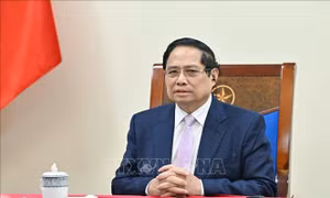 Thủ tướng Phạm Minh Chính điện đàm với Thủ tướng Malaysia Anwar Ibrahim