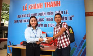 Sử dụng phần mềm quản lý, thu phí tham quan bằng biên lai điện tử