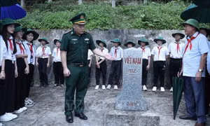 Bồi đắp tình yêu Tổ quốc cho thế hệ trẻ qua 'Tiết học biên cương'