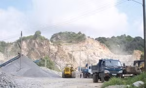 Manh động, chống đối khi bị phát hiện khai thác khoáng sản trái phép ở Phú Quốc