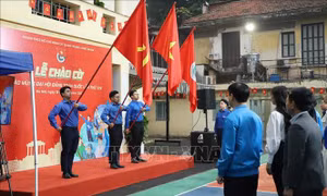 Tuổi trẻ cả nước đồng loạt chào cờ, hướng về Đại hội XIV của Đảng