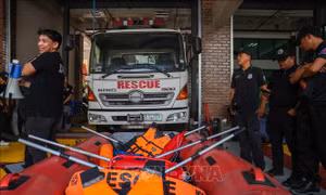 Philippines sơ tán 100.000 người tránh bão Fung-wong