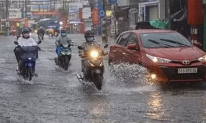 Thời tiết đêm 4/6: Mưa lớn cục bộ, gió giật mạnh ở Bắc Bộ và Nam Bộ