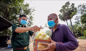 Những chuyến xe thực phẩm 0 đồng, ấm lòng người dân nơi biên cương