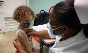 Cuba: Chiến dịch tiêm vaccine bảo vệ tới 70.000 trẻ khỏi mắc COVID-19