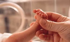 Đa số trẻ sinh non, nhẹ cân phát triển khỏe mạnh và ổn định khi trưởng thành