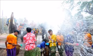 Tưng bừng Tết cổ truyền Songkran tại Thái Lan
