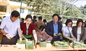 Tết ấm rẻo cao