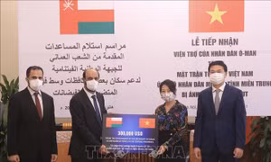Tiếp nhận viện trợ của nhân dân Oman ủng hộ nhân dân một số tỉnh miền Trung Việt Nam bị ảnh hưởng lũ lụt