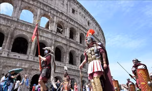 Rộn ràng 'sinh nhật' thành phố Rome 2.777 tuổi 