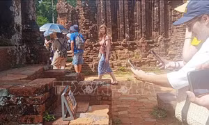 Khai trương sản phẩm 'Thuyết minh đa ngôn ngữ - Audio Guide' tại Di sản Văn hóa thế giới Mỹ Sơn