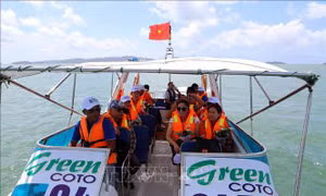 Du lịch biển đảo Cô Tô hút khách nhờ các sản phẩm đặc sắc