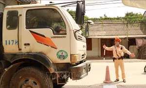 Yên Bái tăng cường kiểm soát, xử lý xe quá khổ, quá tải