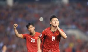Quang Hải, Công Phượng 'thắp lửa' Mỹ Đình