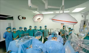 Bệnh viện Trung ương Huế thực hiện thành công ca ghép tim xuyên Việt đặc biệt
