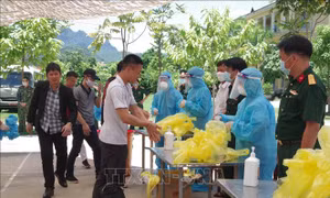 Tiếp tục sàng lọc các trường hợp tiếp xúc gần với 4 ca mắc COVID-19