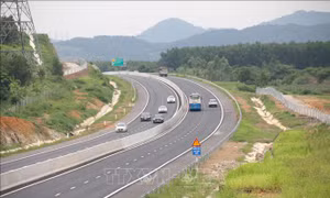Đề nghị tiếp tục phân làn, phân luồng phương tiện trên 8 đoạn tuyến cao tốc