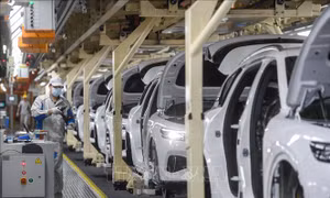 Quốc gia đầu tiên trên thế giới cấm nhập khẩu xe chạy bằng xăng và dầu diesel