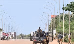Pháp rút toàn bộ các nhà ngoại giao khỏi Burkina Faso