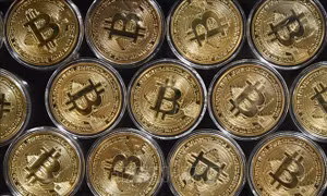 Giá đồng Bitcoin vượt ngưỡng 120.000 USD lần đầu tiên trong lịch sử