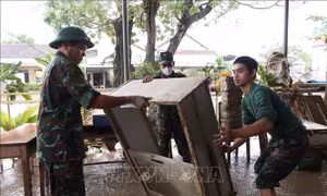 Tập trung khắc phục hậu quả, khôi phục sản xuất, ổn định đời sống nhân dân sau mưa lũ
