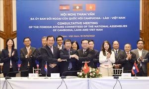 Tăng cường quan hệ hợp tác giữa Quốc hội ba nước Việt Nam - Lào - Campuchia