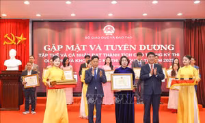 Nhiều bộ, ngành, địa phương khen thưởng người trực tiếp lao động chiếm khoảng 70%