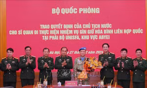 Trao Quyết định của Chủ tịch nước cho sĩ quan đi làm nhiệm vụ gìn giữ hòa bình tại phái bộ UNISFA
