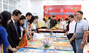 Tưng bừng khai mạc Hội báo Xuân Ninh Thuận năm 2024