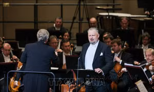 Hai nghệ sĩ opera hàng đầu nước Nga biểu diễn tại Việt Nam