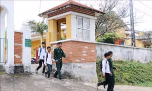 Tiếp bước em đến trường nơi vùng cao biên giới - Bài 1: Nơi khởi nguồn mô hình 'Con nuôi Đồn Biên phòng'