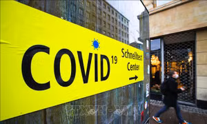 Đức sắp siết lại quy định phòng chống COVID-19 vì lo ngại bệnh dịch có thể nghiêm trọng hơn