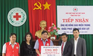 Cộng đồng người Việt Nam tại Hoa Kỳ hỗ trợ Phú Yên khắc phục hậu quả bão lũ