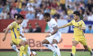 V.League 1-2023/24: Câu lạc bộ Thép Xanh Nam Định chia điểm với Sông Lam Nghệ An