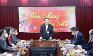 Chủ tịch UBND TP Hà Nội chúc Tết các lực lượng chức năng đang làm nhiệm vụ