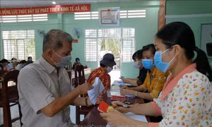 Triển khai hỗ trợ người dân gặp khó khăn do dịch COVID-19