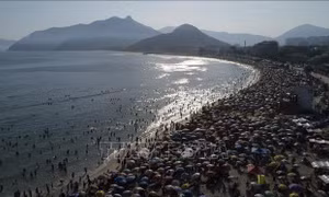 Rio de Janeiro hứng chịu nắng nóng kỷ lục giữa mùa lễ hội Carnival