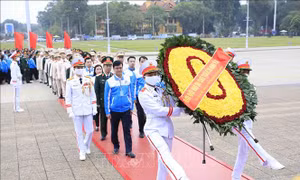 Đại hội Đoàn XII: 980 đại biểu dự Lễ báo công và vào Lăng viếng Bác​