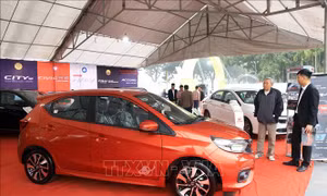 Doanh số bán xe máy và ô tô Honda Việt Nam tăng lần lượt 193 và 222%