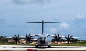 Va chạm giữa máy bay Canada và Pháp tại căn cứ Guam