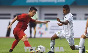 ASIAD 2018: Tiền vệ Hùng Dũng sẽ về Việt Nam để hội chẩn chấn thương