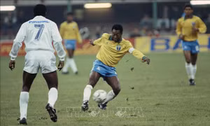 World Cup 2026: Di vật của 'Vua bóng đá' Pele lập kỷ lục gần 5 triệu USD