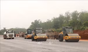 Dự án cao tốc Vạn Ninh – Cam Lộ 'lỡ hẹn' giải phóng mặt bằng 