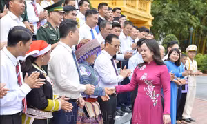 Nhân dân các dân tộc Lào Cai nỗ lực vượt khó, thi đua làm theo lời Bác