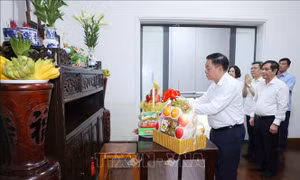 100 năm Báo chí Cách mạng Việt Nam: Đồng chí Nguyễn Trọng Nghĩa thăm và chúc mừng các nhà báo lão thành