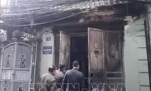 Hà Nội: Căn nhà trong ngõ Pháo Đài Láng bất ngờ bốc cháy lúc rạng sáng
